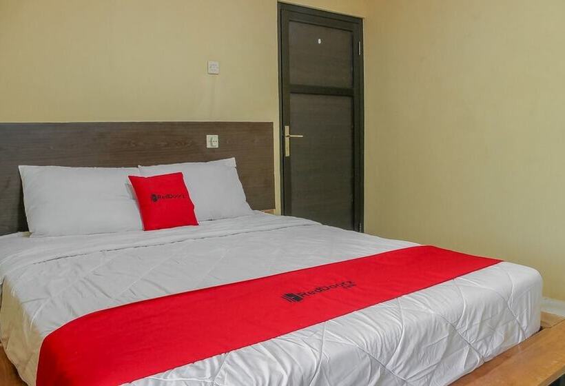 Номер Стандарт, Reddoorz Syariah Near Pasar Modern Cikopo