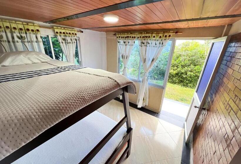 Дом 4 Спальни, Cabañas Lluvia De Oro