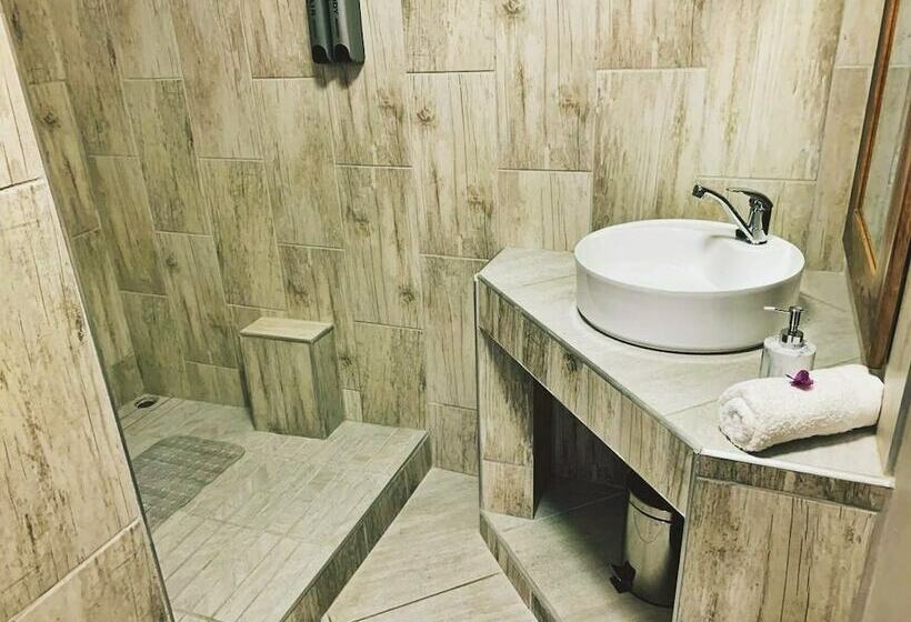 Номер Deluxe, The Wilds Guest House
