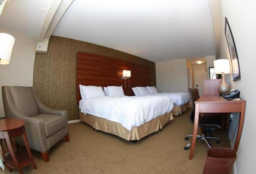 Номер Стандарт, Budget Host Inn & Suites