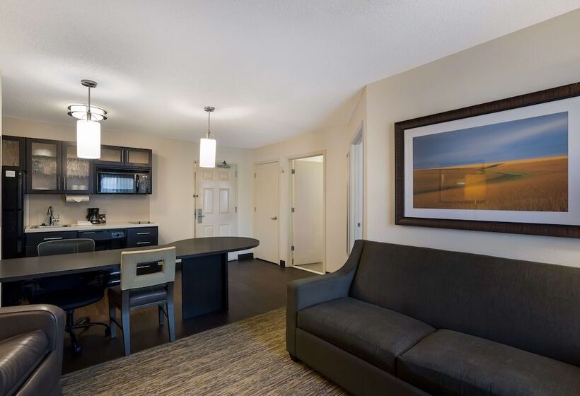 Engelliler için Süit, Sonesta Simply Suites Des Moines