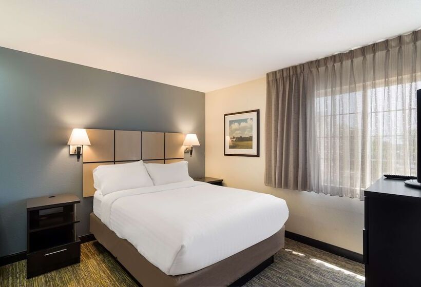 Люкс, Sonesta Simply Suites Des Moines
