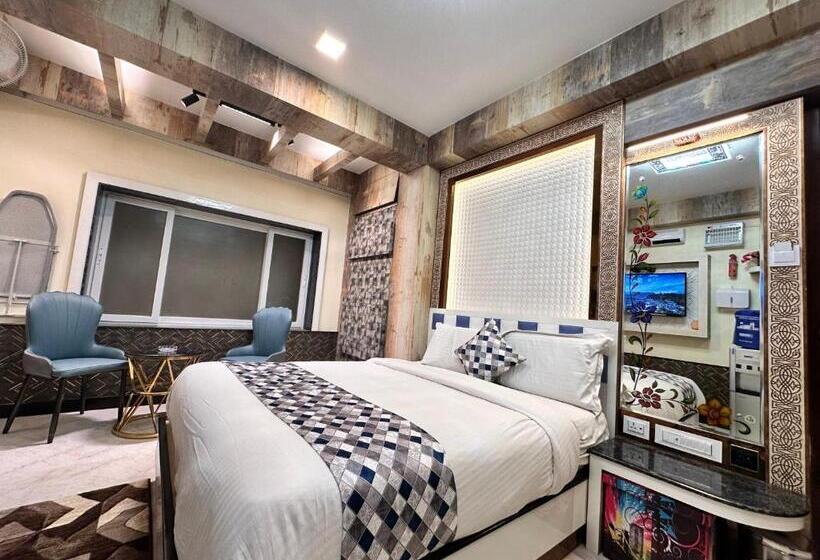 سوییت جونیور, Beverly Villa