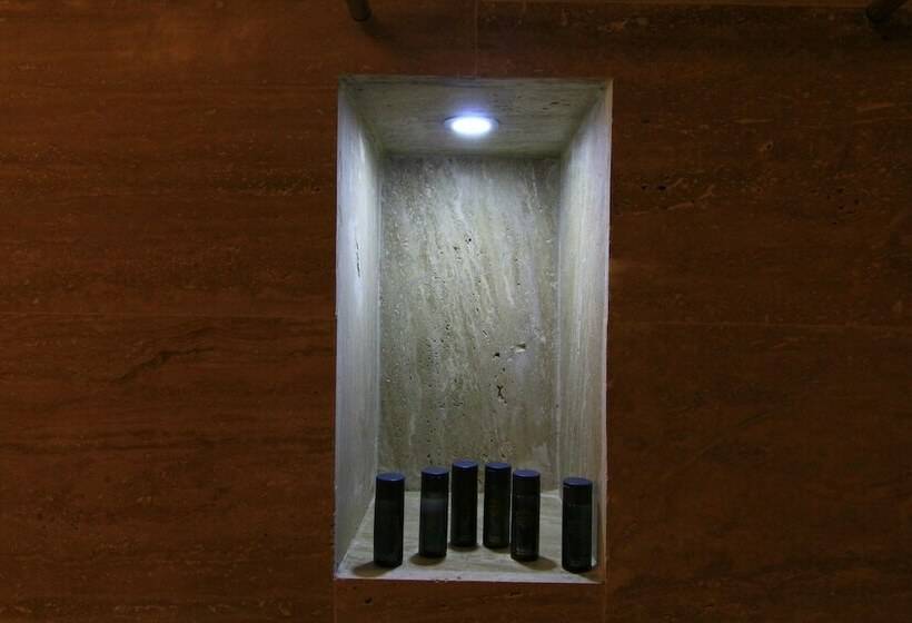 Номер Deluxe, Tafana Cave & Stone Lodge