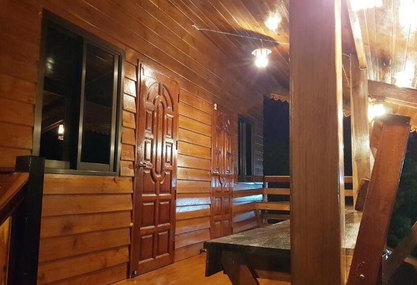 اتاق لوکس با بالکن, Perfect Resort Sukhothai & Motorbikes For Rent & Bicycles For Rent