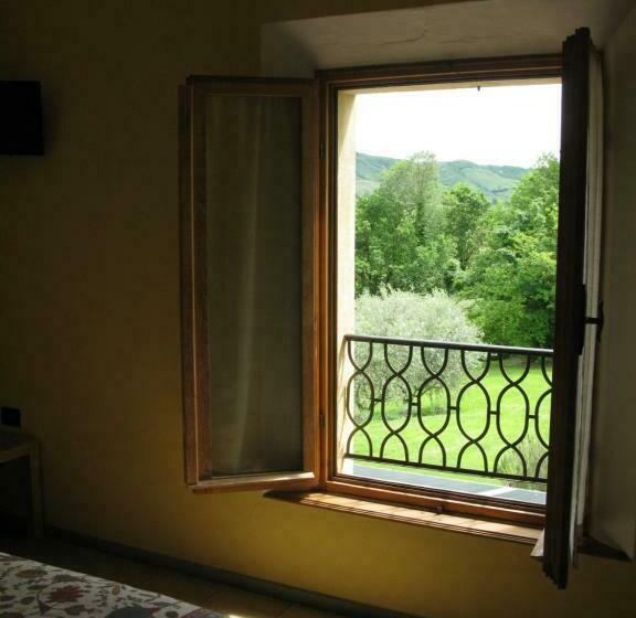 Номер Стандарт Трехместный, Agriturismo Contea Di Val D'amone
