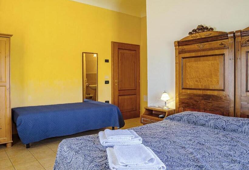 Номер Стандарт Трехместный, Agriturismo Contea Di Val D'amone