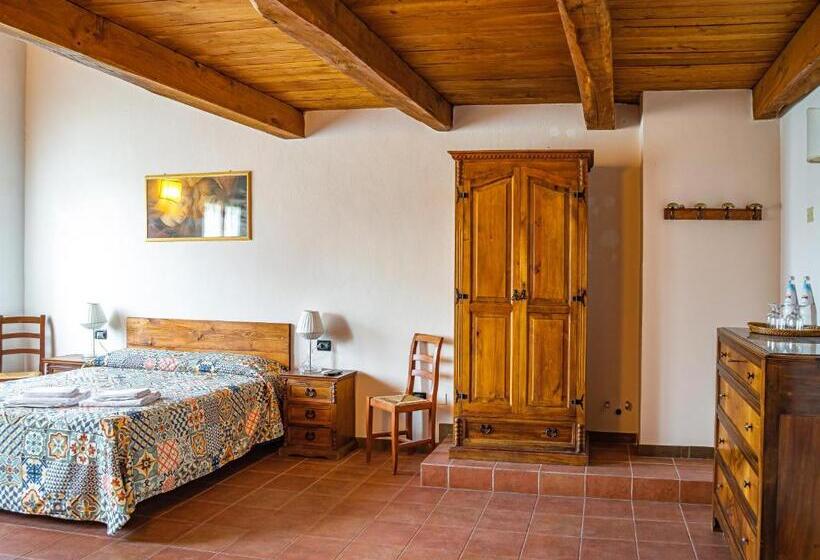 Четырехместный Номер Стандарт, Agriturismo Contea Di Val D'amone