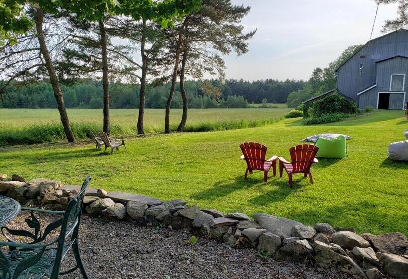 Семейное Бунгало, Auberge Du Vignoble Bromont