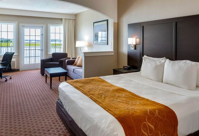 Люкс Премиум, Comfort Suites Chincoteague Island Bayfront Resort