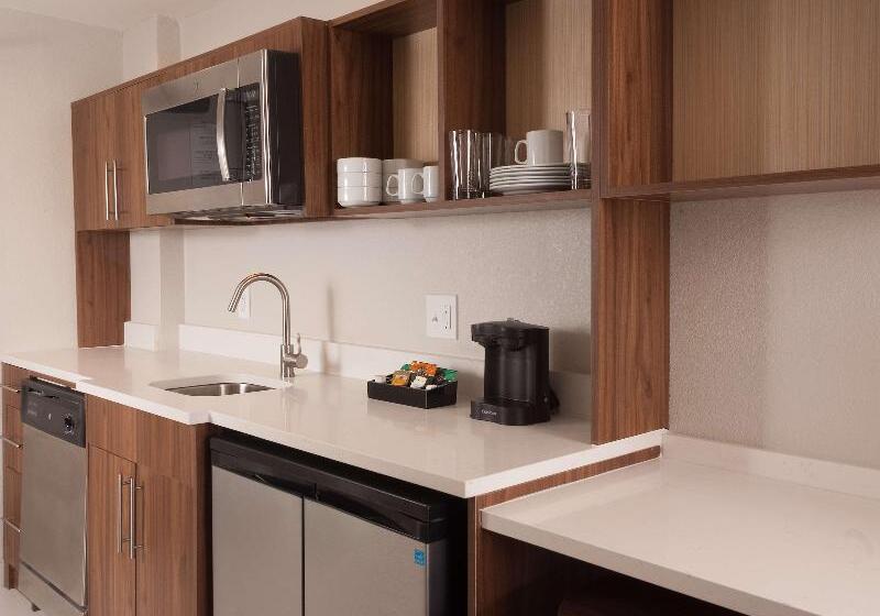 Люкс Кровать Кинг, Home2 Suites By Hilton Atlanta Perimeter Center