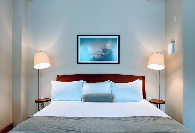 프리미엄 스튜디오, Copley House