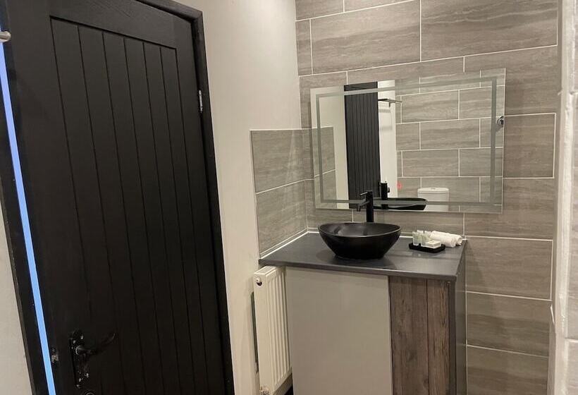 Люкс Premium 2 Спальни, Thewaterfrontlodges