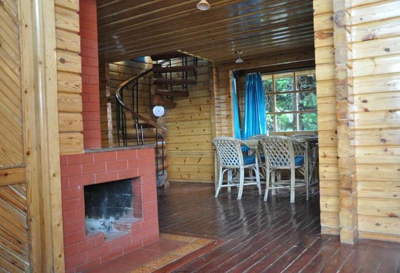 샬레, The Chalets Naldehra