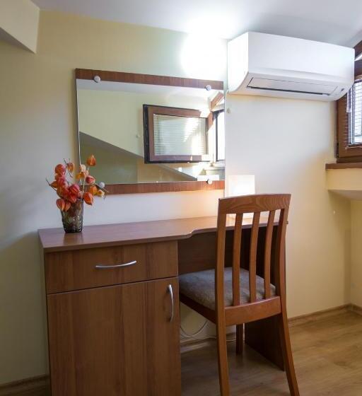 스탠다드 트리플 룸, Hera Guest House