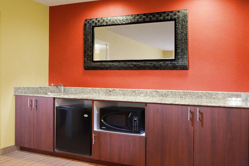 Люкс Кровать Кинг, Courtyard By Marriott Dallas Plano In Legacy Park