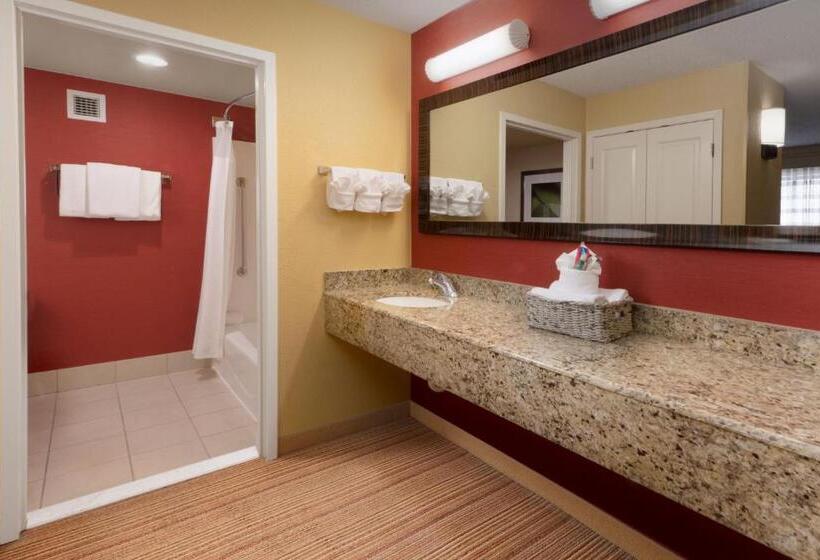 Стандартный Номер Кровать Кинг, Courtyard By Marriott Dallas Plano In Legacy Park