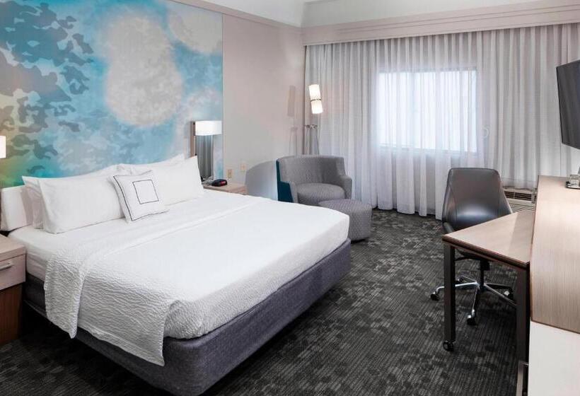 Стандартный Номер Кровать Кинг, Courtyard Tuscaloosa