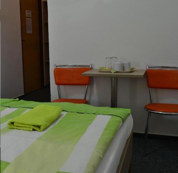 Номер Стандарт, Hostel Děčín Na Skřivánce