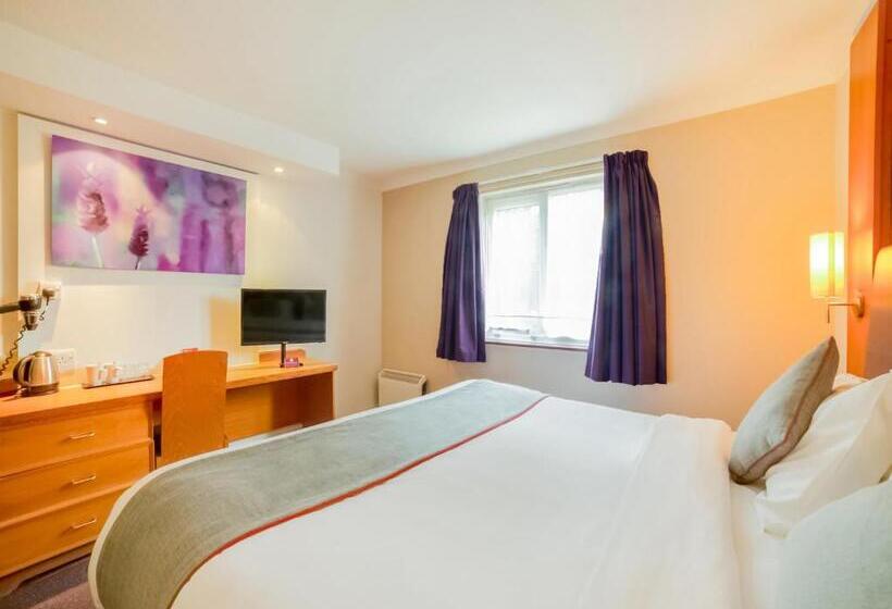 Номер Стандарт, Lakeside Haydock Hotel, St Helens