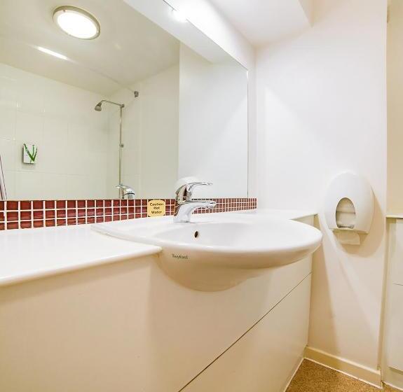 Номер Стандарт, Lakeside Haydock Hotel, St Helens