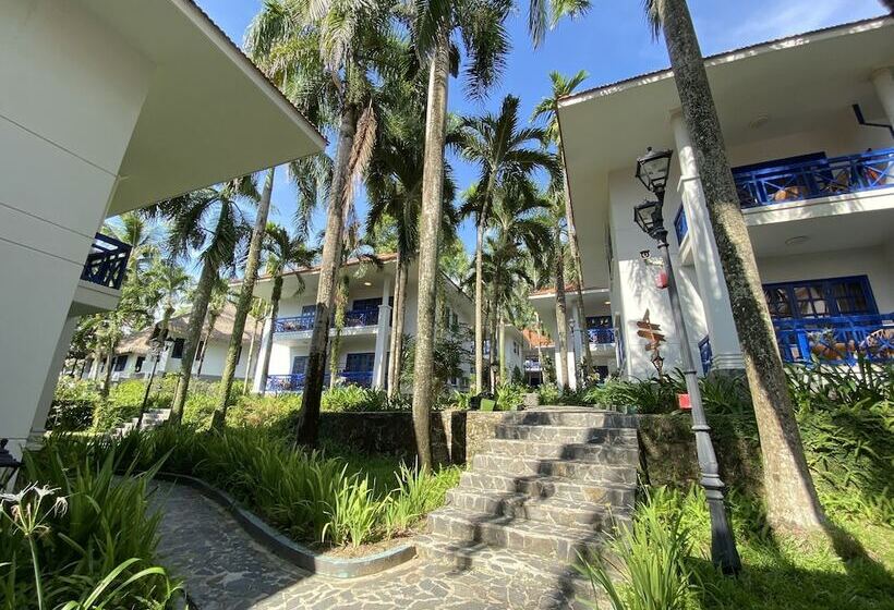 اتاق لوکس با چشم‌انداز باغ, L'azure Resort And Spa