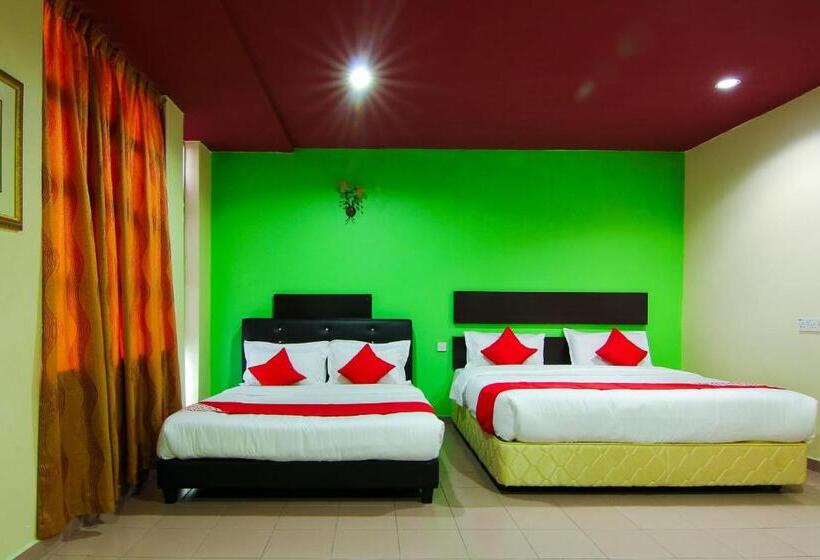 سوییت خانوادگی, Oyo 43962 Ezzy In