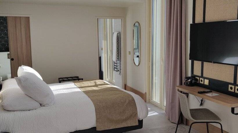 اتاق سوپریور با چشم‌انداز دریا, Splendid Hôtel & Spa
