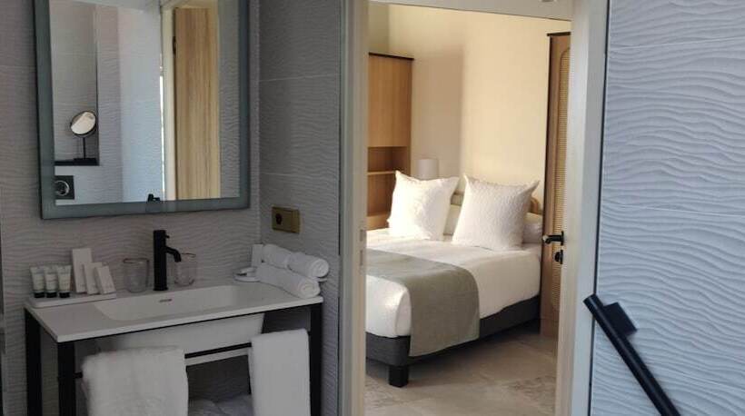 اتاق سه نفره دلوکس با چشم‌انداز دریا, Splendid Hôtel & Spa