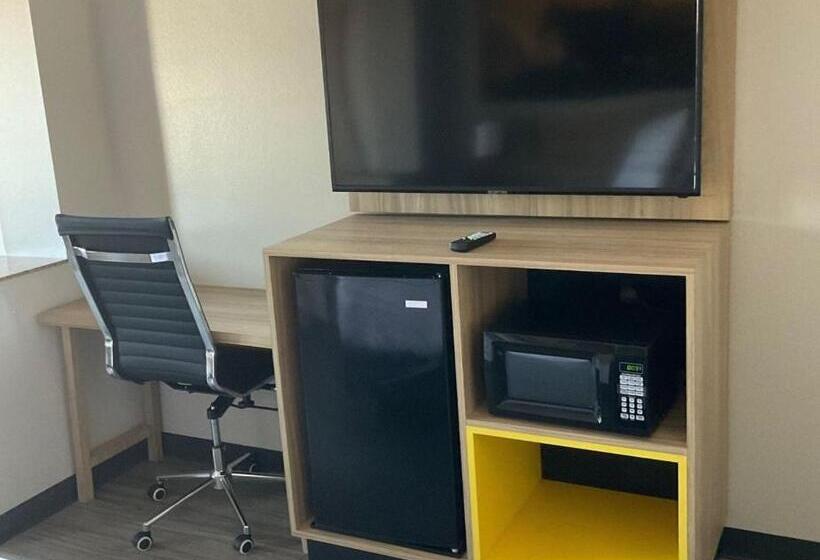 キングサイドベッドのスタンダードワンルーム, Days Inn By Wyndham Humble/houston Intercontinental Airport
