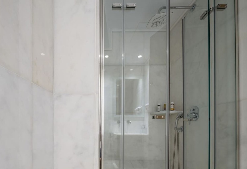 חדר דלוקס, Fos Downtown Suites