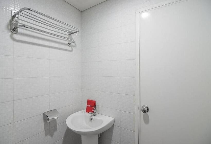 Семейный Номер, Reddoorz Plus Near Undip Pleburan