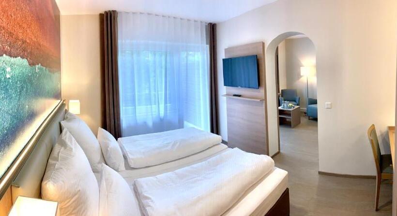 اتاق لوکس با بالکن, Thermalhotel Kemper