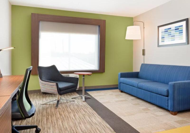 Люкс Адаптированный для Инвалидов, Holiday Inn Express & Suites Niceville   Eglin Area, An Ihg