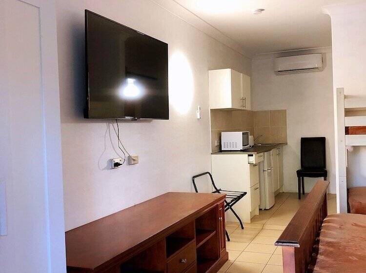 패밀리 룸, Central Jetty Motel