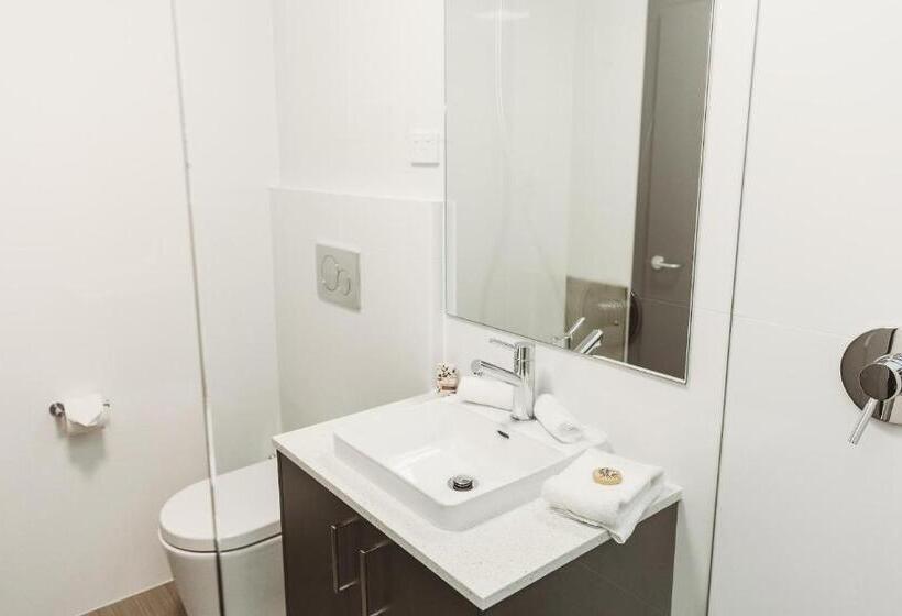 Номер Deluxe с Балконом, Coniston Hotel Wollongong