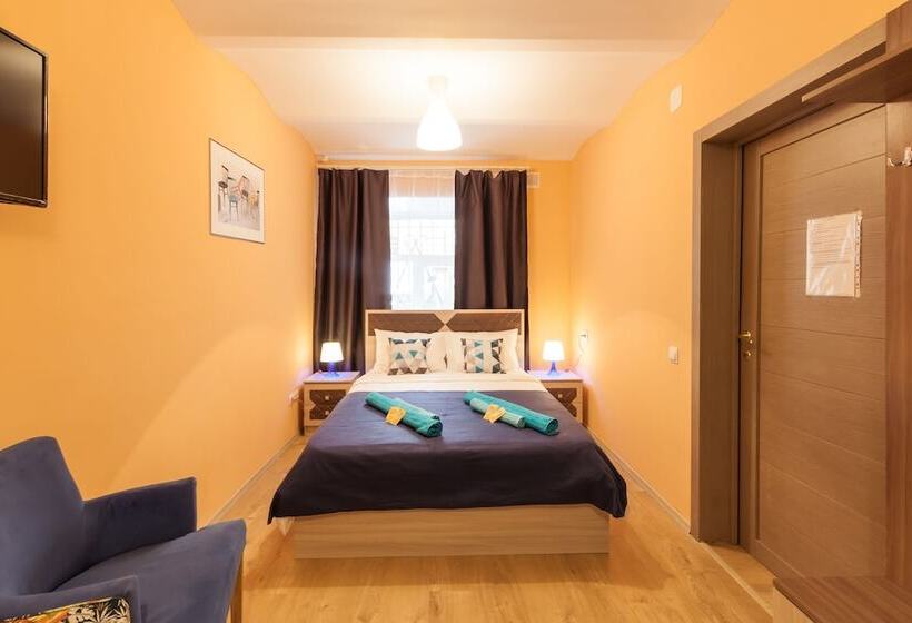 اتاق استاندارد, Mini Hotel 12 Stuliev