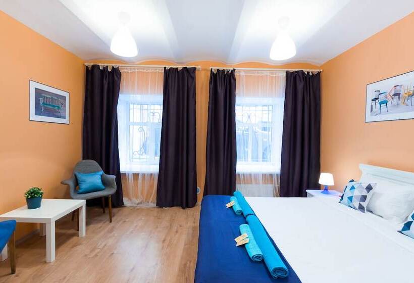 اتاق خانوادگی, Mini Hotel 12 Stuliev