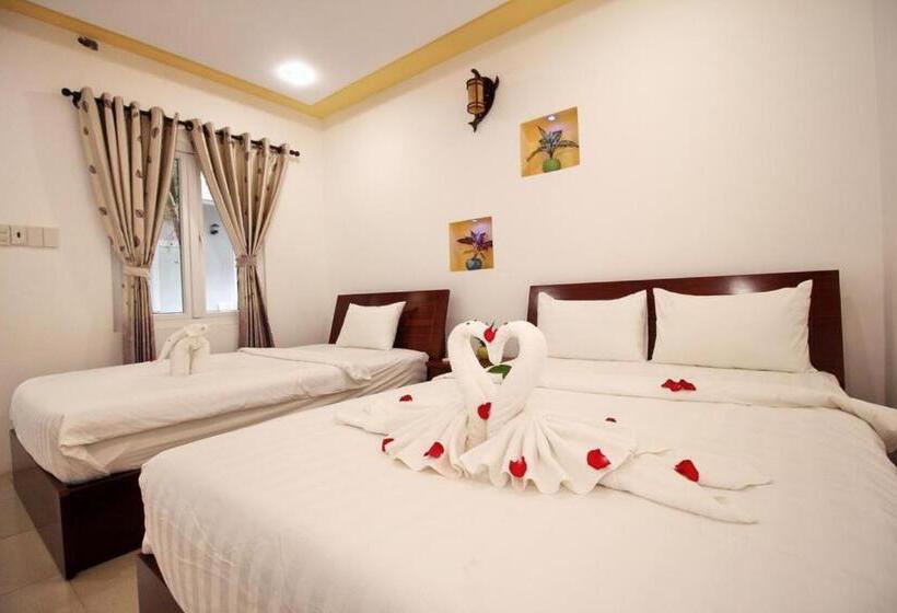 اتاق لوکس سه تخته, Nu Cuoi Mui Ne Hotel & Restaurant