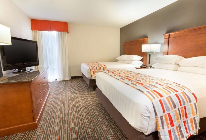 适用于残疾人士的豪华房间, Drury Inn & Suites St. Louis Creve Coeur