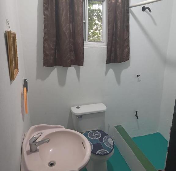 اتاق لوکس, Port Antonio Brian S Beach House