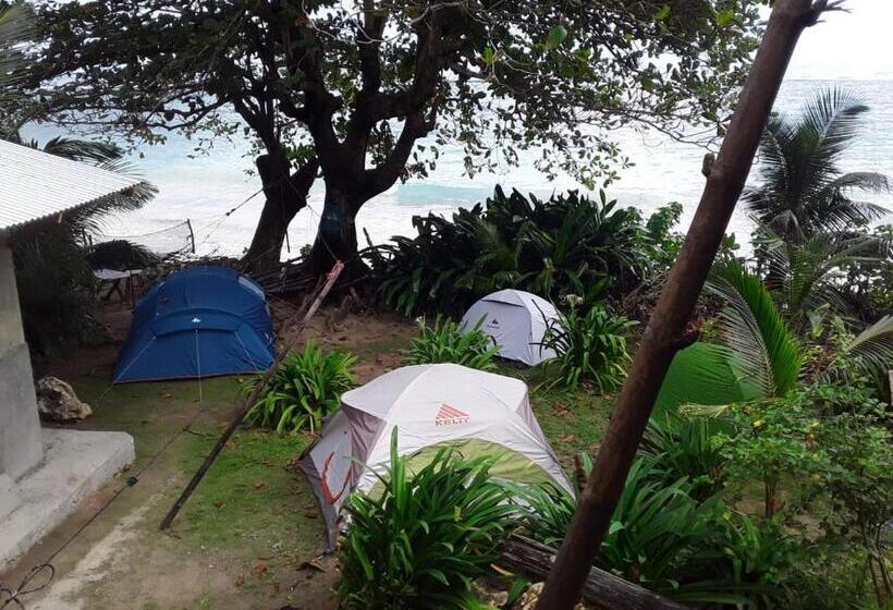 چادر با خدمات رفاهی استاندارد, Port Antonio Brian S Beach House