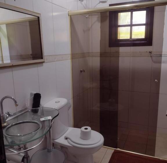샬레, Pousada E Restaurante Dona Siroba