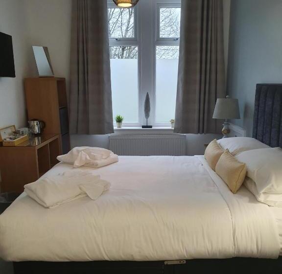 اتاق استاندارد با تخت بزرگ, Rooms At The Dressers Arms