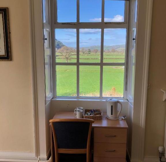 Номер Стандарт, Fsc Rhyd Y Creuau Hostel