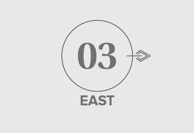 テラス付き１ベッドルームアパートメント, Going Triple A Apartments East