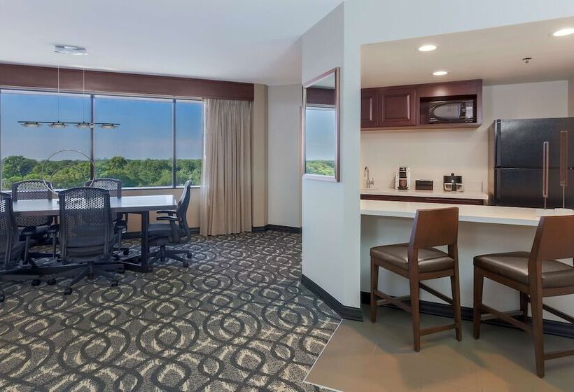 Suite, Embassy Suites By Hilton Dallas Love Field