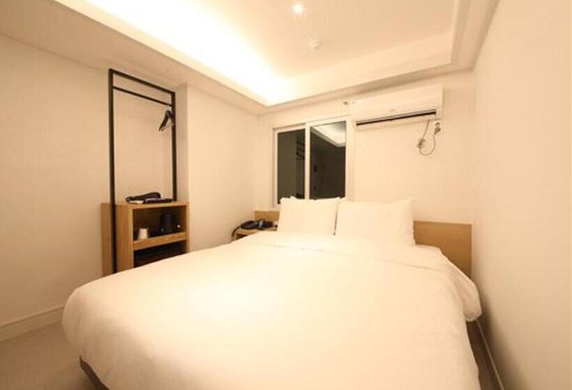 Номер Стандарт, Busan Seomyeon Business Hotel J7