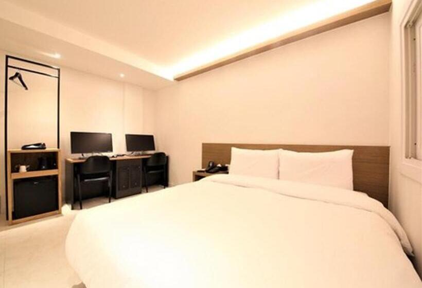 Номер Deluxe, Busan Seomyeon Business Hotel J7