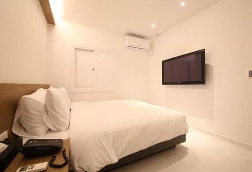 Номер Deluxe, Busan Seomyeon Business Hotel J7
